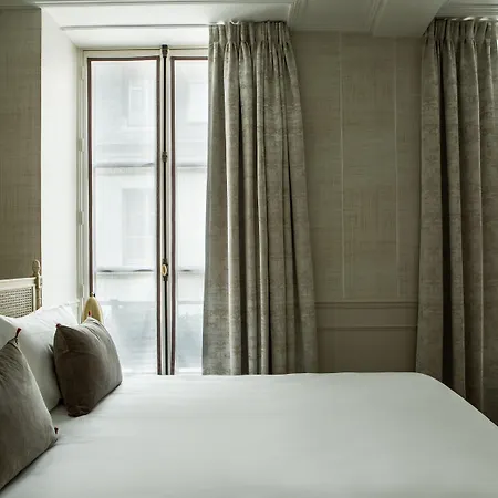 Hotel Charles V Paris