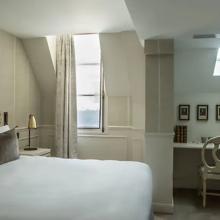 Charles V 4* Párizs