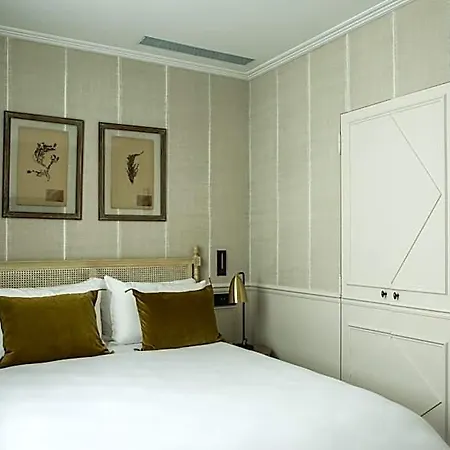 Charles V Hotel Paris