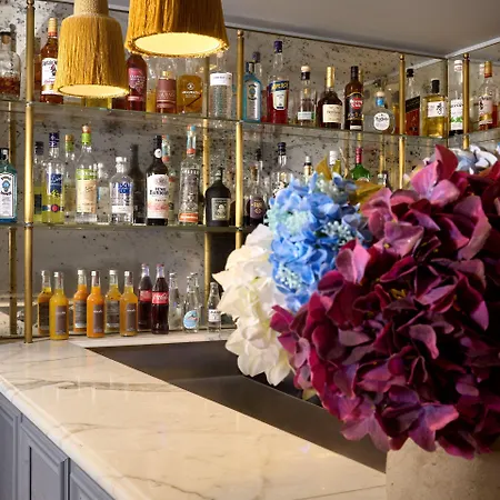 Charles V Hotel Paris