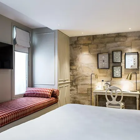 Hotel Charles V Paris