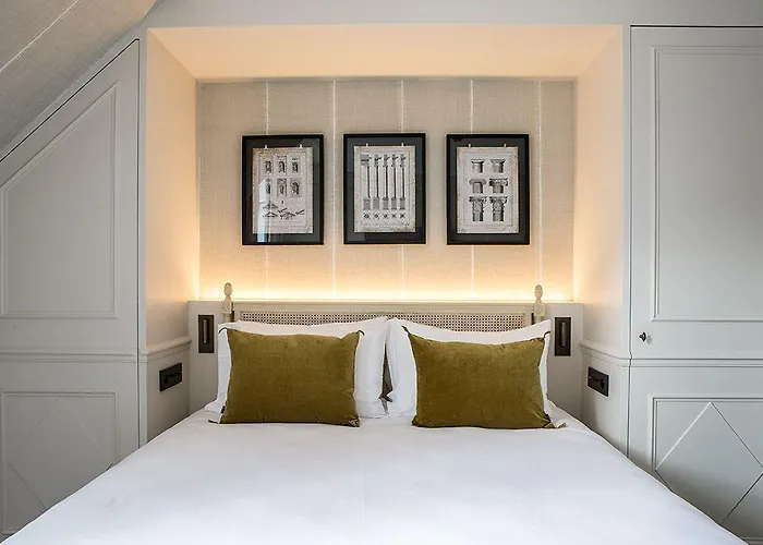 Charles V Hotel