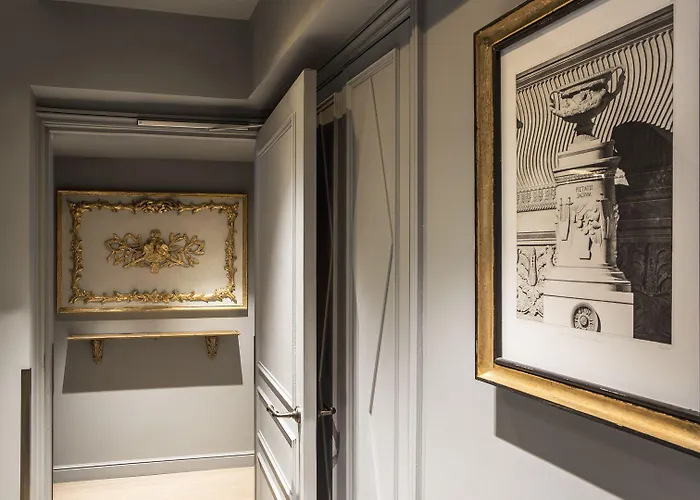 Charles V 4* Paris