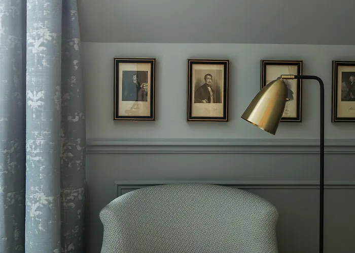 Charles V Hotel Paris