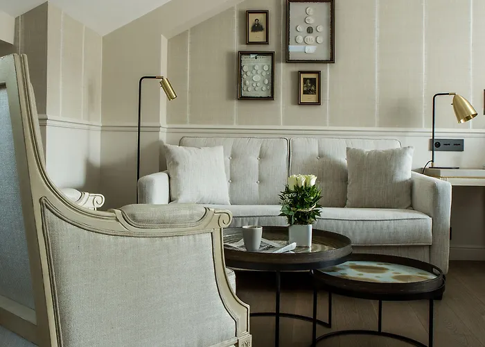 Charles V Hotel Paris