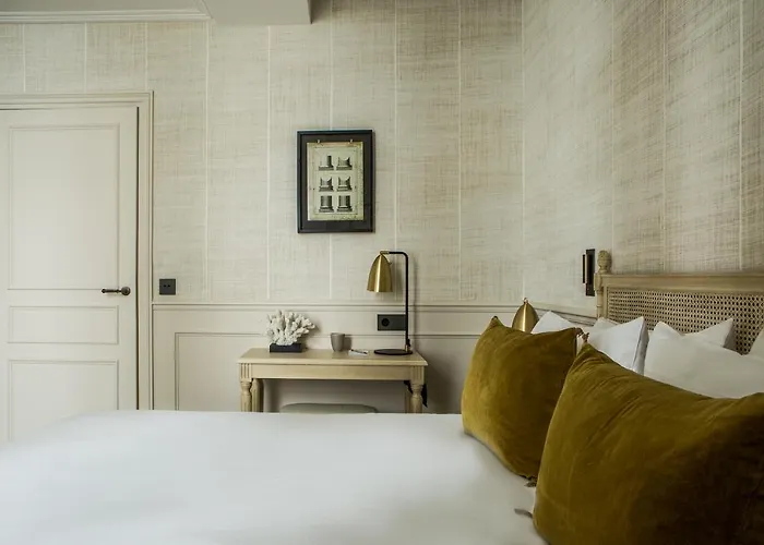 Charles V Hotel Paris