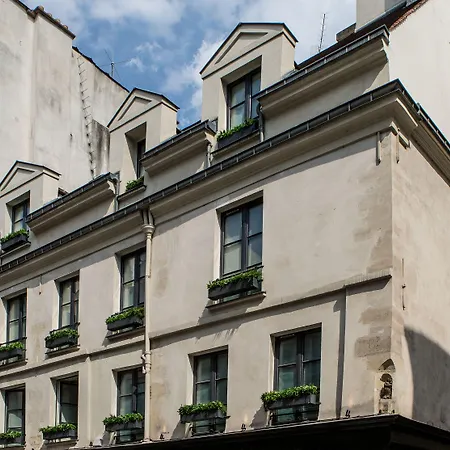 Charles V 4* Paris