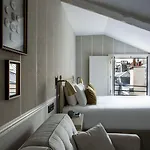 Charles V Hotel